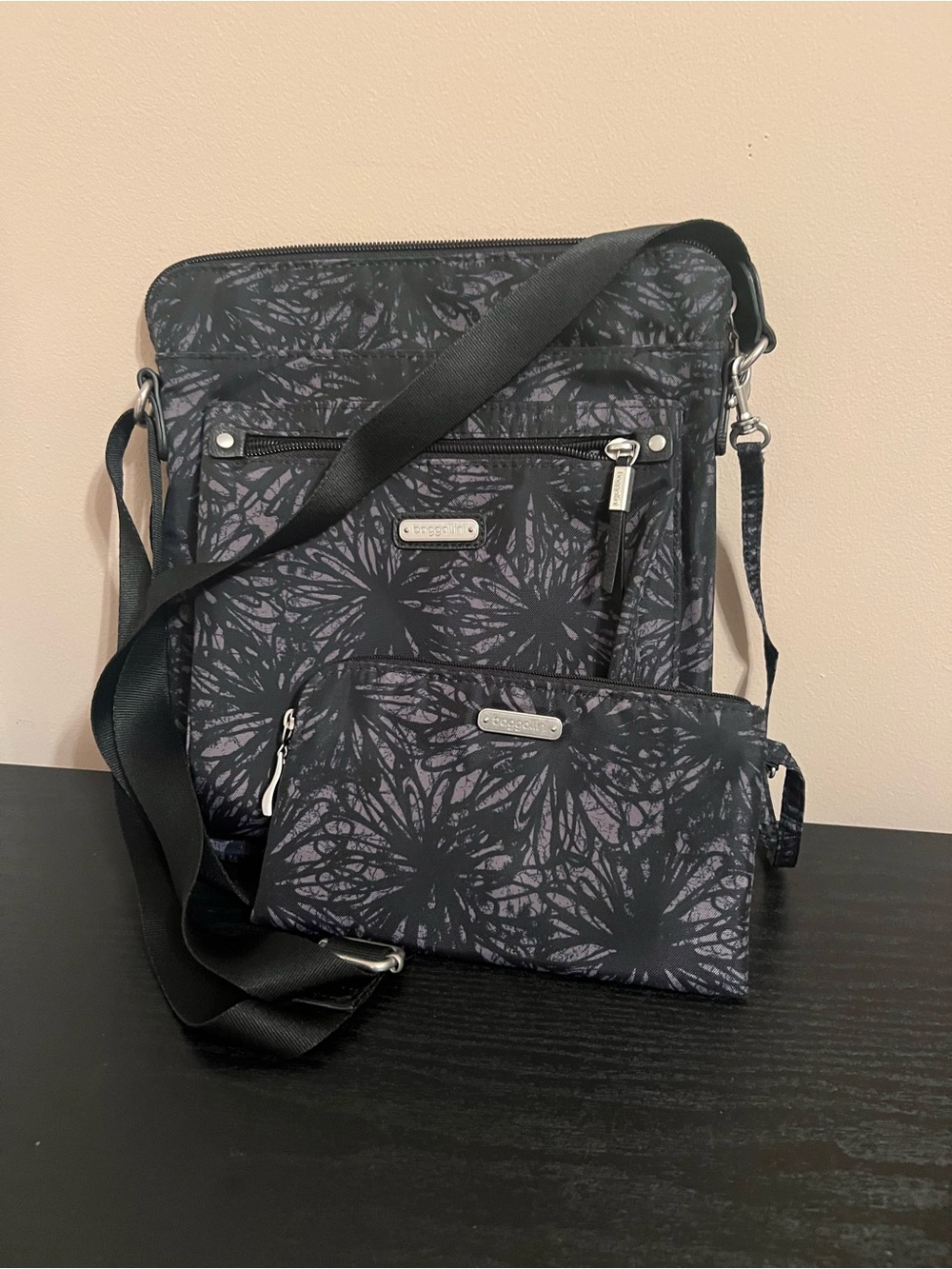 Baggallini crossbody with RFID wristlet
